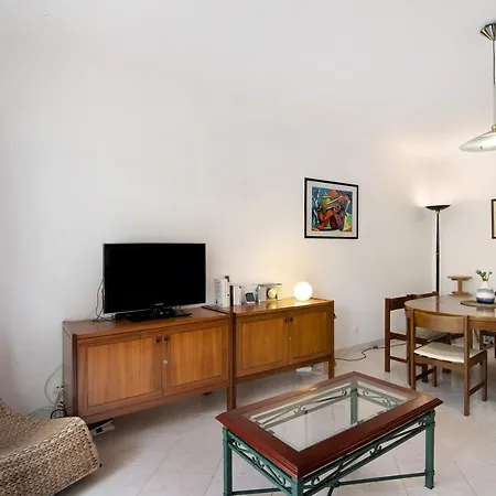 Belo Apartamento A 500m Da Praia Διαμέρισμα *